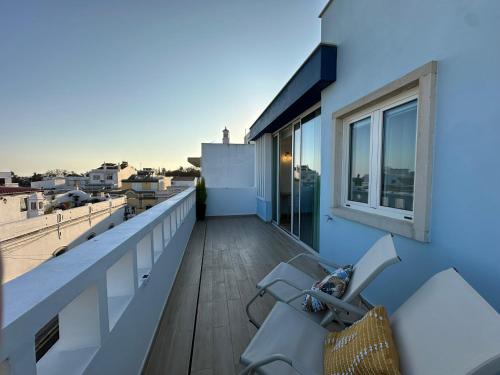 FEEL FARO Guesthouse - Boutique Stay with Terrace in Central Faro