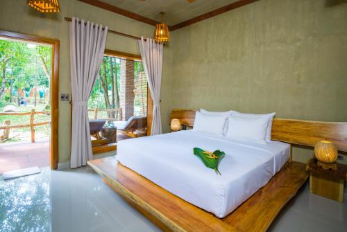 Valley Village Resort Phu Quoc — Garden view