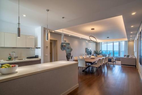 The Stylish Apt. of Madeira Palace CC