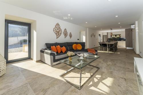 Villa with private Pool and Garden