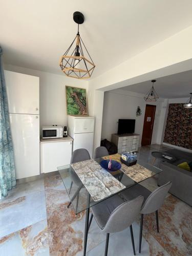 Second-line Beach Apartment - Tucan de Sal