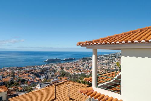 Bom Sucesso View House by Holiday Rental Madeira