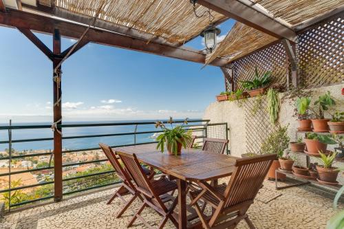 Bom Sucesso View House by Holiday Rental Madeira