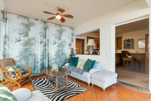 Bom Sucesso View House by Holiday Rental Madeira
