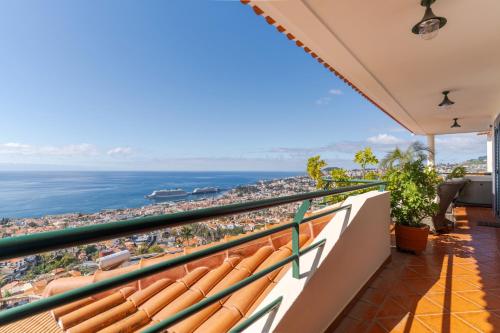 Bom Sucesso View House by Holiday Rental Madeira