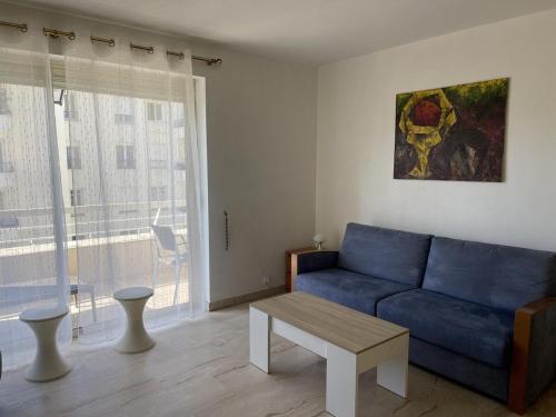 Studio with terrace in Cannes, Alexandre III