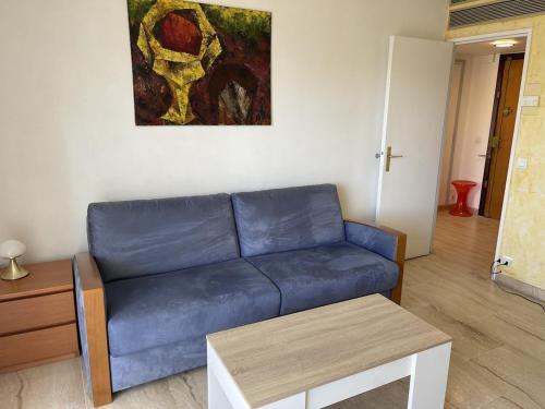 Studio with terrace in Cannes, Alexandre III