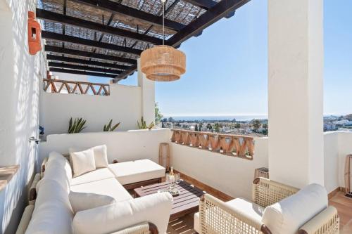 Sunset Golf Apartment - Pool and Beach Nearby