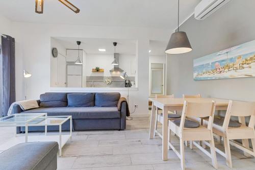 Modern apartment in Los Boliches near beach
