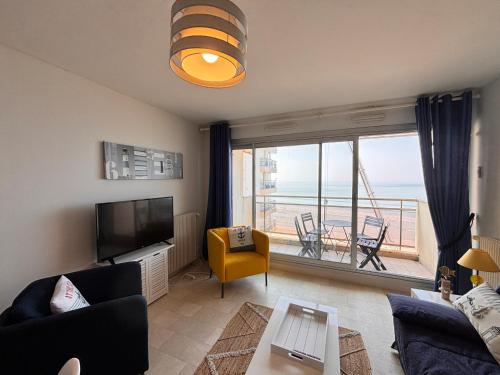 Appartement T2 face à la plage, 4 couchages, avec balcon – Les Sables-d'Olonne