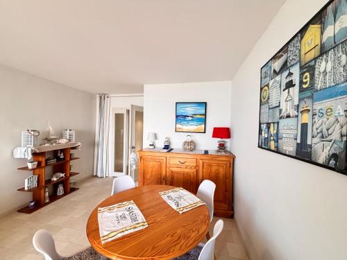 Appartement T2 face à la plage, 4 couchages, avec balcon – Les Sables-d'Olonne