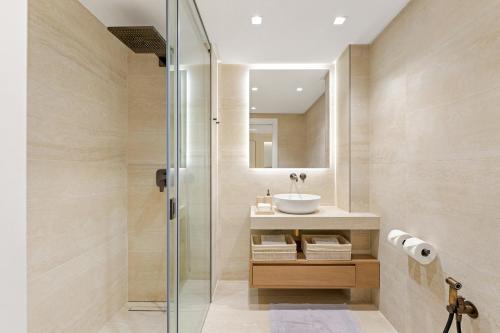 Elegant 3 Bed · Prime Puerto Banús