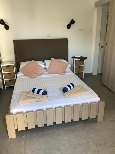 Adorable village retreat studio apartment Deryneia