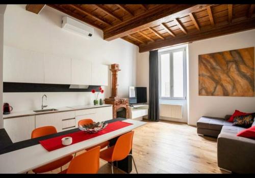 Dream Suite Duomo APARTMENT in the heart of Center with Sauna