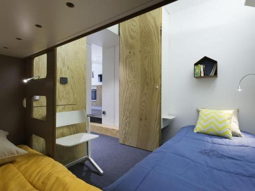 Appartement rénové, ski aux pieds, 2 balcons, station wifi
