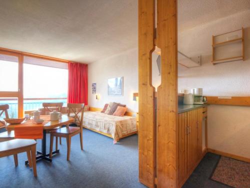 Appartement lumineux au centre, balcon, 5 pers