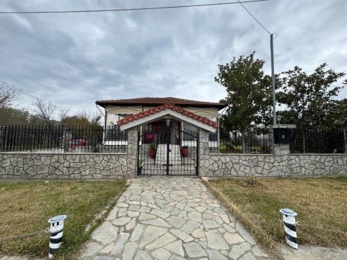 Pansedon House by the sea