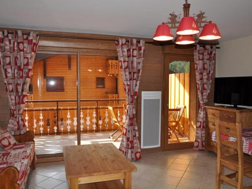 Appartement 3 pièces avec grand balcon, parking - FR-1-692-20