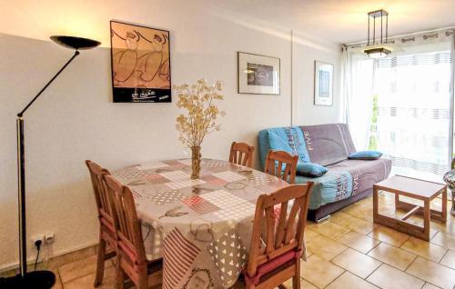 Amazing Apartment In Le Grau Du Roi With Wifi