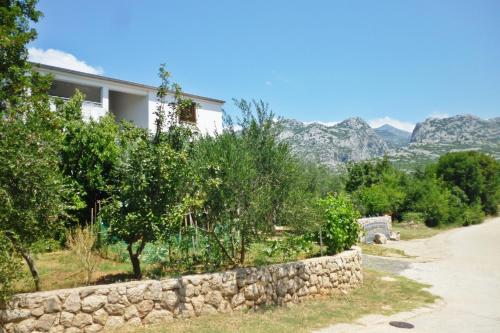 Apartments with parking space Seline, Paklenica - 25430