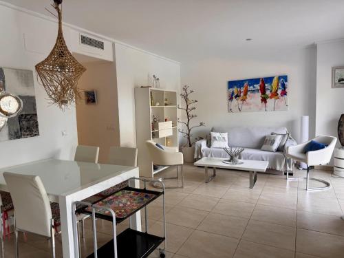 Apartamento moderno en Denia, 2 habitaciones, frente al mar - ES-373-12