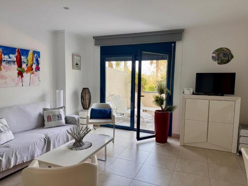 Apartamento moderno en Denia, 2 habitaciones, frente al mar - ES-373-12