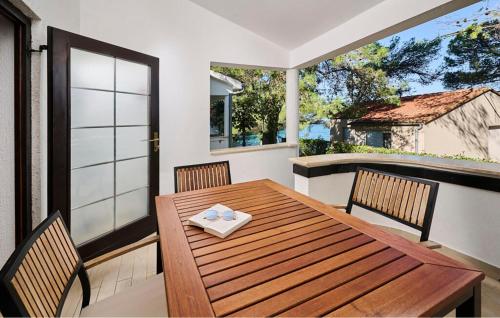 Stunning Apartment In Porec With Swimming Pool