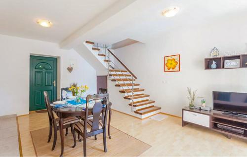 Amazing Home In Makarska