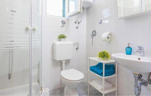Amazing Home In Makarska