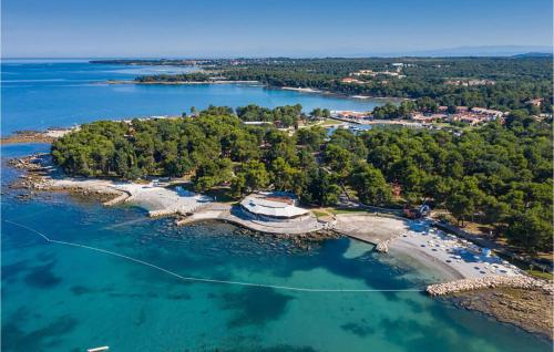 Awesome Apartment In Umag With Swimming Pool