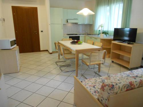Η κουζίνα ή μικρή κουζίνα στο Appartamenti Vacanza Albatros