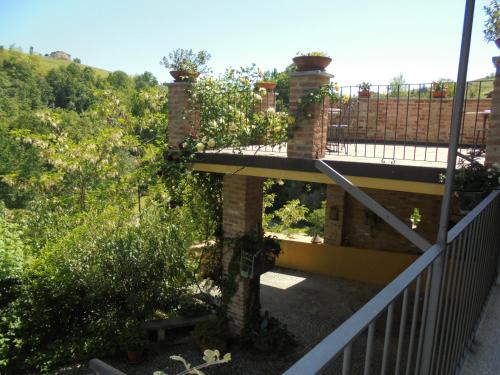 バローロにあるAgriturismo La Terrazza sul Boscoのギャラリーの写真