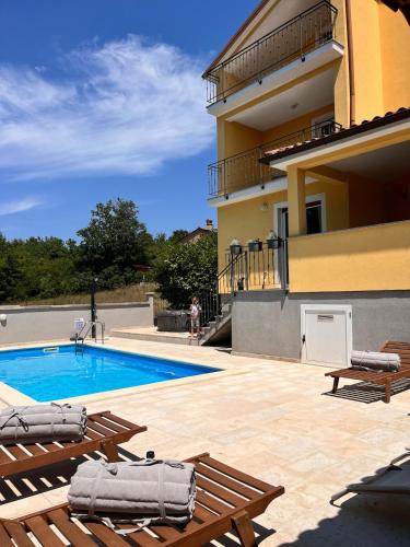 Villa Pistine - with private pool for 8 near Rovinj