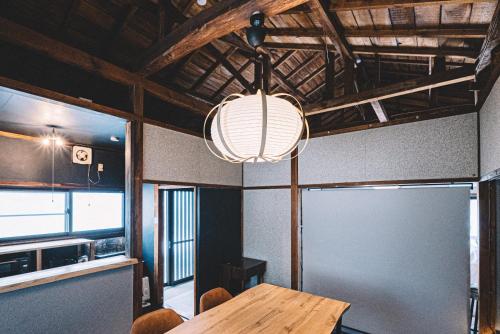 松本市の静謐と温もりあふれる隠れ家邸宅