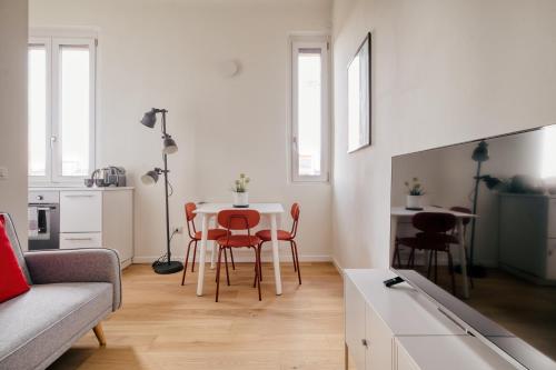 Just Urban Stays - Modern and Strategic 1-BR Flat A - Central Station