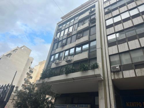 Brown Port 2 bedroom 2wc flat