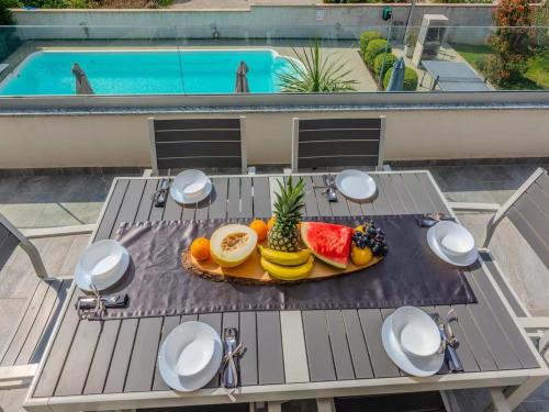Zadar Seaside Getaway for 5