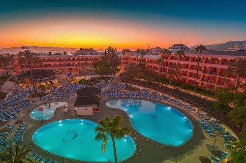 an aerial view of a resort with two pools at Alexandre La Siesta in Playa de las Americas