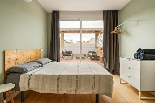 New! Modern Apartment with Terrace - Barcelona City Center - 2BR