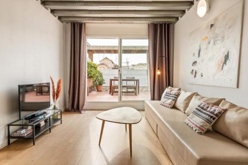 New! Modern Apartment with Terrace - Barcelona City Center - 2BR