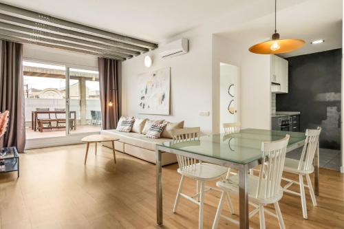 New! Modern Apartment with Terrace - Barcelona City Center - 2BR