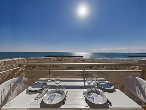 Grau d'Agde : Studio cabine avec terrasse, parking privé, vue mer - FR-1-423-270