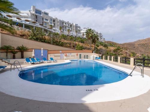 3 bedroom apartment with sea view