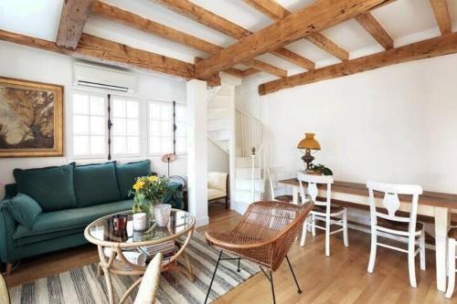 Ganneron - CI - Welcoming studio for 2p - Paris 18