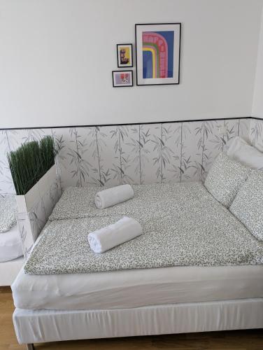Lend City Apartment Family self-check-in