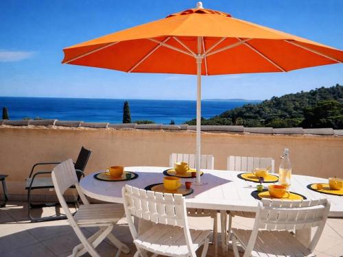 Appartement 3 pièces 6 pers avec terrasse, clim, piscine privée, parking - FR-1-251-81