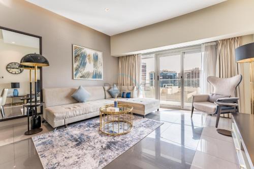 Serene Canal Views from a Spacious Balcony, Just Steps from the Bus Stop, Damac Majestine, Business Bay by Deluxe Holiday Homes