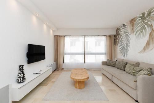Upstays Elegant 1BR Gray d'Albion 2min from Palais