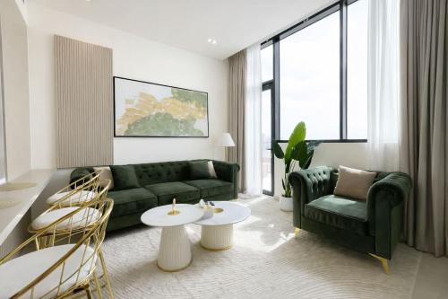 Natura Gardens - Luxury Rentals: 1, 2 & 3-Bedroom Apartments - Luxury Green Apartments With Private Patio And Garden