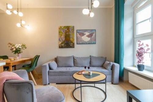Rex Elegant 1-Bedroom by the Market Square